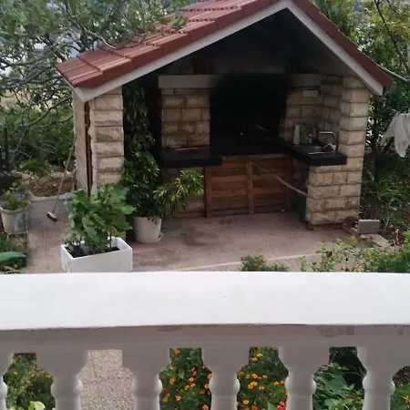Apartman Lavanda *