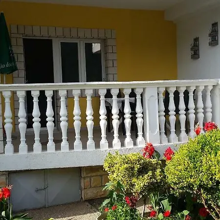 Apartman Lavanda Apartment *